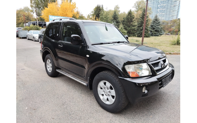 mitsubishi-pajero - 0