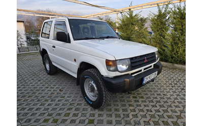 mitsubishi-pajero - 1