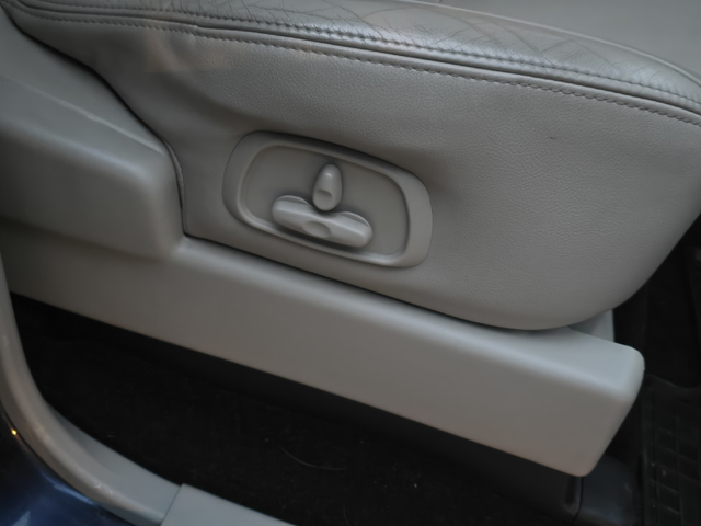 Mitsubishi Pajero 3.2d - автомобили, коли, обяви за нови и употребявани 8