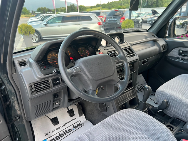 Mitsubishi Pajero - автомобили, коли, обяви за нови и употребявани 10