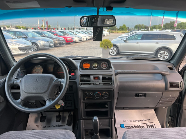Mitsubishi Pajero - автомобили, коли, обяви за нови и употребявани 8