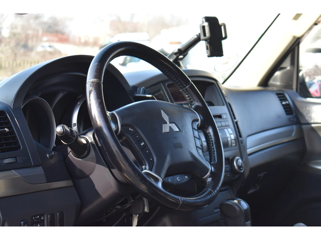 Mitsubishi Pajero 3.2d* AUTOMAT* SUPER-SELECT* 6+ 1 - автомобили, коли, обяви за нови и употребявани 8