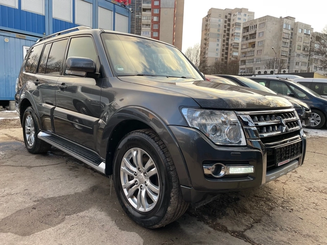 Mitsubishi Pajero 3.2DID Euro6 - автомобили, коли, обяви за нови и употребявани 2