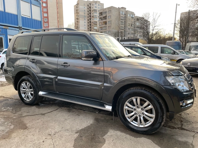 Mitsubishi Pajero 3.2DID Euro6 - автомобили, коли, обяви за нови и употребявани 3