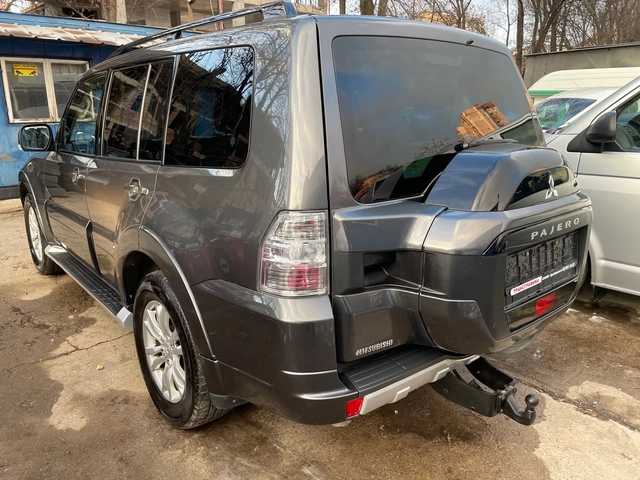 Mitsubishi Pajero 3.2DID Euro6 - автомобили, коли, обяви за нови и употребявани 5