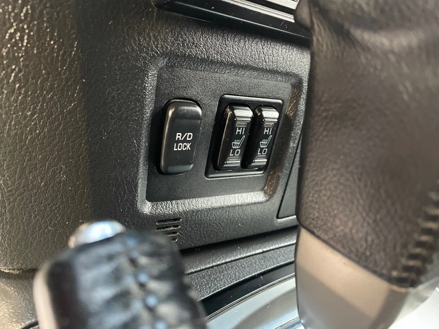 Mitsubishi Pajero 3.2DID Euro6 - автомобили, коли, обяви за нови и употребявани 9