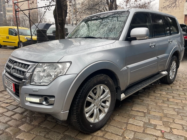 Mitsubishi Pajero 3.2DID - автомобили, коли, обяви за нови и употребявани 0