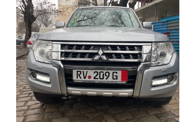 mitsubishi-pajero - 1