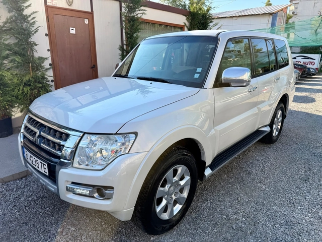 Mitsubishi Pajero Pajero 3.6 - автомобили, коли, обяви за нови и употребявани 0