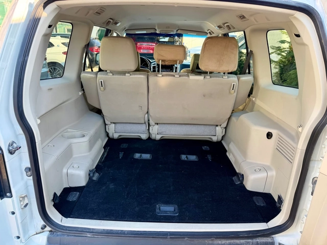 Mitsubishi Pajero Pajero 3.6 - автомобили, коли, обяви за нови и употребявани 11