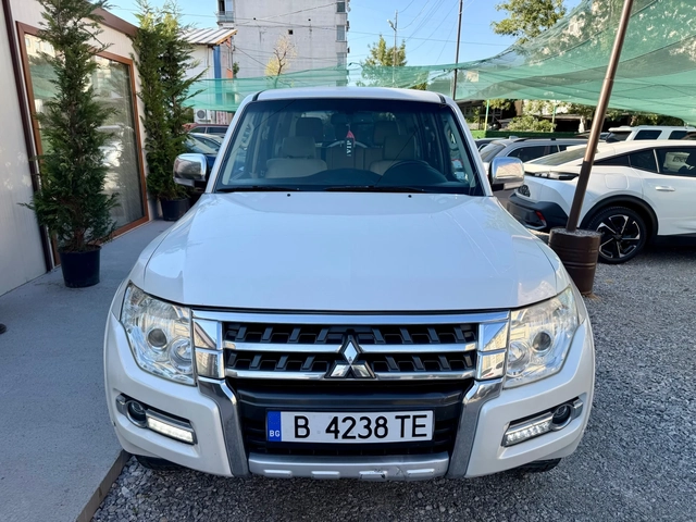 Mitsubishi Pajero Pajero 3.6 - автомобили, коли, обяви за нови и употребявани 1