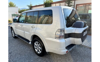 mitsubishi-pajero - 2