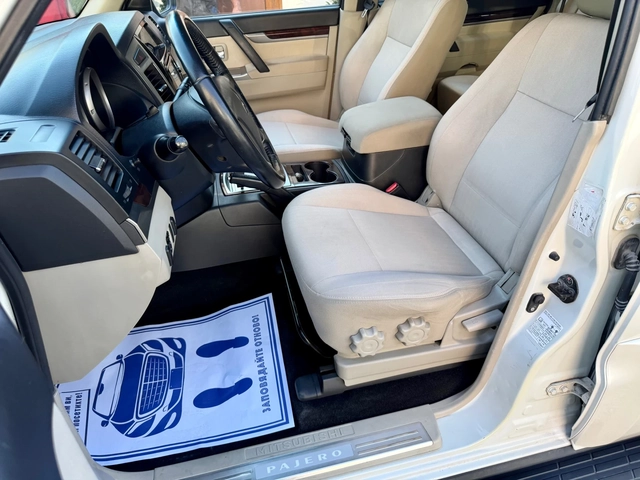 Mitsubishi Pajero Pajero 3.6 - автомобили, коли, обяви за нови и употребявани 5