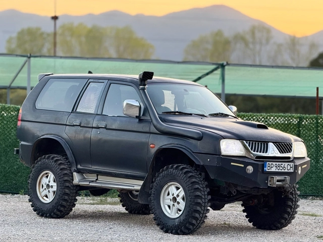 Mitsubishi Pajero sport 3.0i LPG OFFROAD - автомобили, коли, обяви за нови и употребявани 0