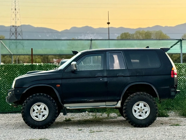 Mitsubishi Pajero sport 3.0i LPG OFFROAD - автомобили, коли, обяви за нови и употребявани 3