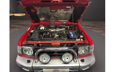 Mitsubishi Pajero V6 - автомобили, коли, обяви за нови и употребявани 32