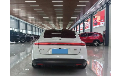 NIO ET5 - автомобили, коли, обяви за нови и употребявани 8