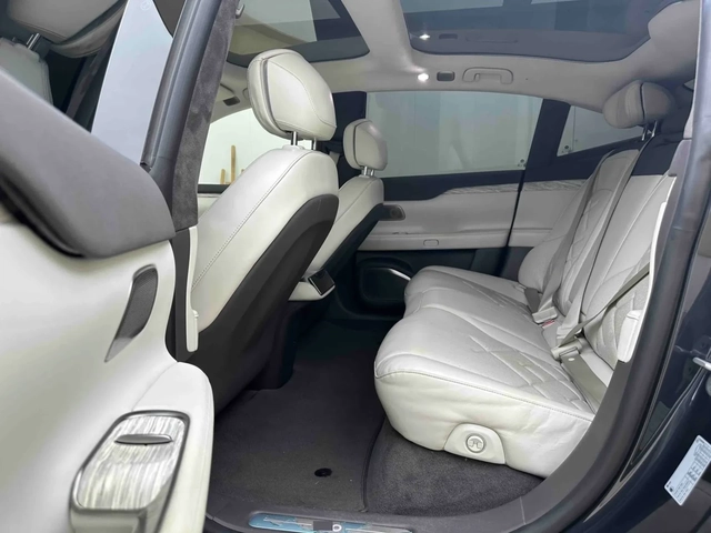   BEV 100 kWh AWD - автомобили, коли, обяви за нови и употребявани 6