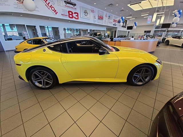 Nissan 370Z Z Sport - автомобили, коли, обяви за нови и употребявани 3