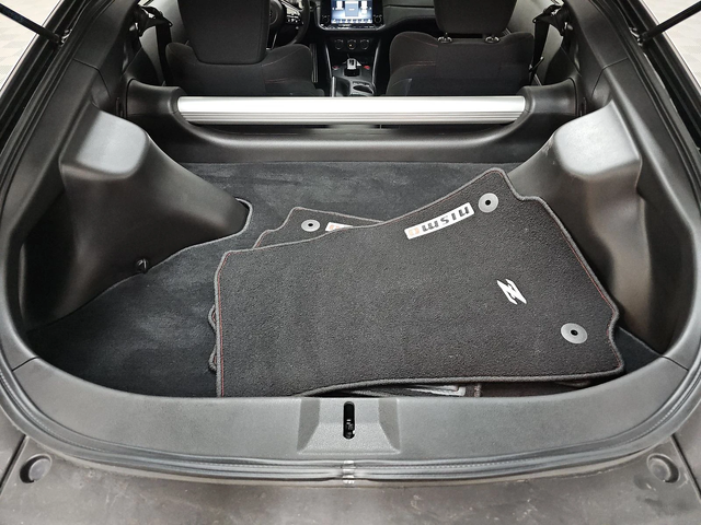 Nissan 370Z Z NISMO Twin Turbo V6 - автомобили, коли, обяви за нови и употребявани 14