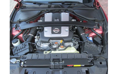 Nissan 370Z 3.7 - автомобили, коли, обяви за нови и употребявани 12