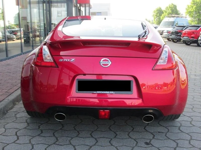 Nissan 370Z 3.7 - автомобили, коли, обяви за нови и употребявани 3