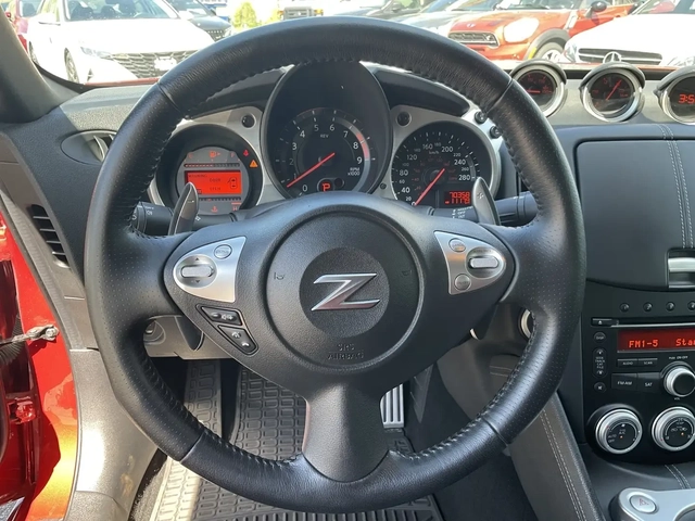 Nissan 370Z - автомобили, коли, обяви за нови и употребявани 12