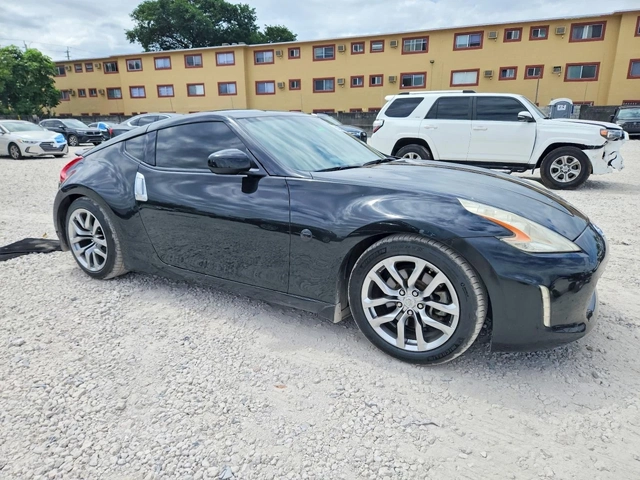 Nissan 370Z Touring* 3.7* - автомобили, коли, обяви за нови и употребявани 0