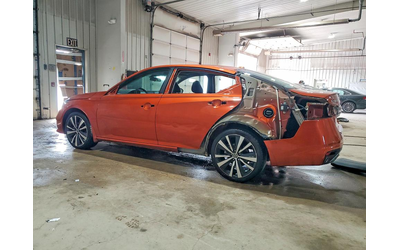 nissan-altima-2-5l-4-all-wheel-drive - 2