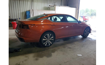 nissan-altima-2-5l-4-all-wheel-drive - 3