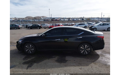 Nissan Altima 2.5L I-4 DI, DOHC, VVT, 182HP Front Wheel Drive - автомобили, коли, обяви за нови и употребявани 13