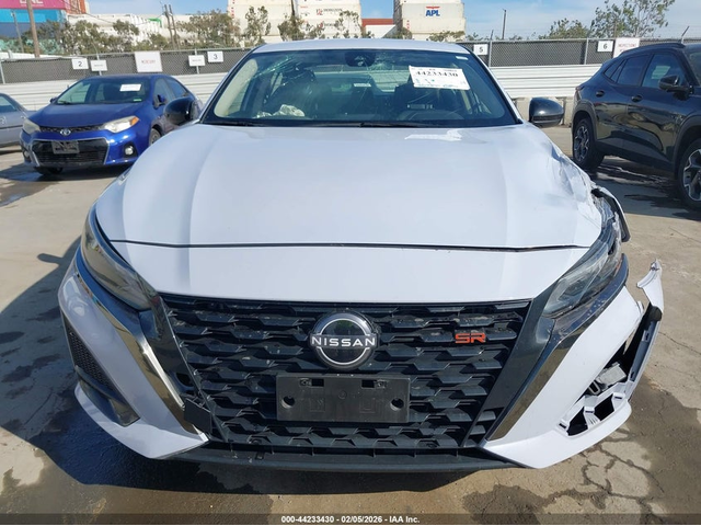 Nissan Altima 2.5L I-4 DI, DOHC, VVT, 188HP Front Wheel Drive - автомобили, коли, обяви за нови и употребявани 11