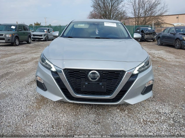 Nissan Altima 2.5L I-4 DI, DOHC, VVT, 188HP Front Wheel Drive - автомобили, коли, обяви за нови и употребявани 11