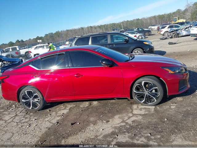 Nissan Altima 2.5L I-4 DI, DOHC, VVT, 188HP Front Wheel Drive - автомобили, коли, обяви за нови и употребявани 12