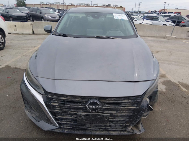 Nissan Altima 2.5L I-4 DI, DOHC, VVT, 188HP Front Wheel Drive - автомобили, коли, обяви за нови и употребявани 11