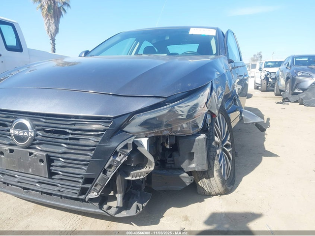 Nissan Altima 2.5L I-4 DI, DOHC, VVT, 188HP Front Wheel Drive - автомобили, коли, обяви за нови и употребявани 16