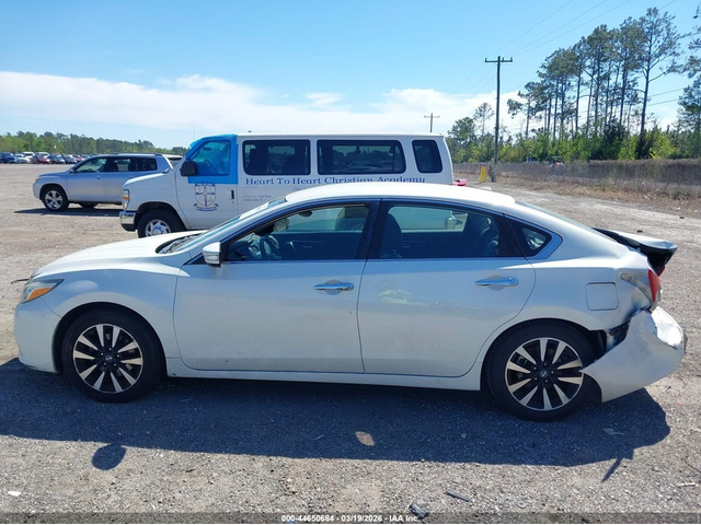 Nissan Altima 2.5L I-4 DOHC, VVT, 179HP Front Wheel Drive - автомобили, коли, обяви за нови и употребявани 13