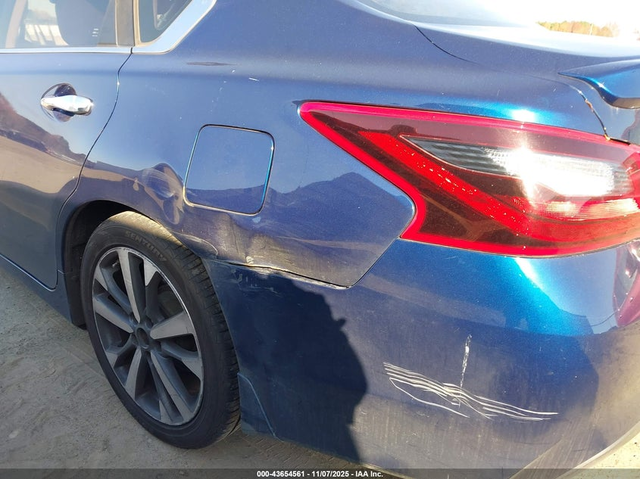 Nissan Altima 2.5L I-4 DOHC, VVT, 179HP Front Wheel Drive - автомобили, коли, обяви за нови и употребявани 5