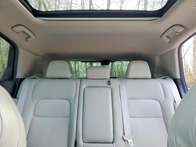 Nissan Ariya EVOLVE+ E-4ORCE AWD - автомобили, коли, обяви за нови и употребявани 9