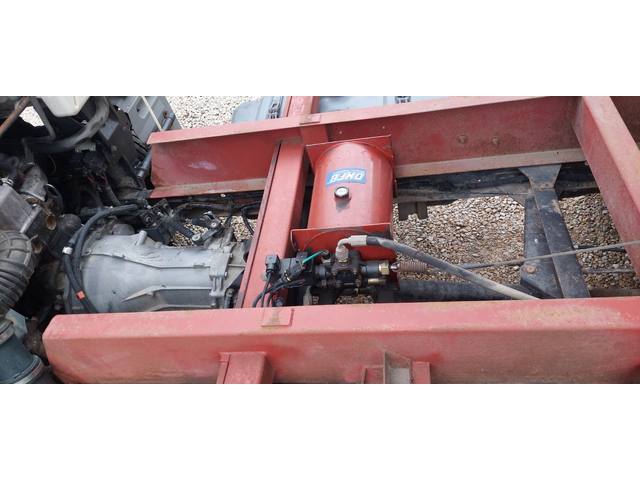 Nissan Capstar 3.0 tdi тристранен - автомобили, коли, обяви за нови и употребявани 3