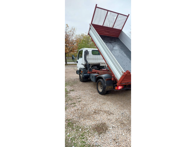 Nissan Capstar 3.0 tdi тристранен - автомобили, коли, обяви за нови и употребявани 5