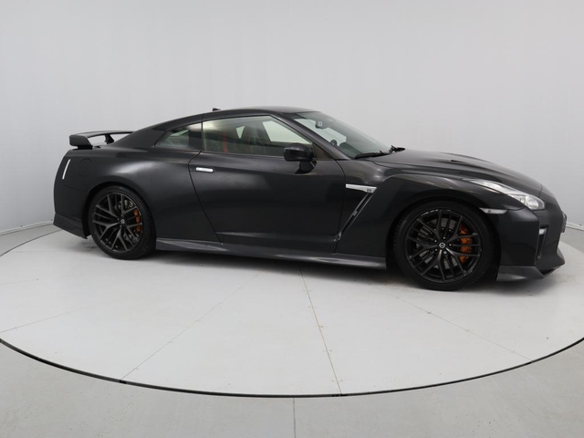 Nissan GT-R - автомобили, коли, обяви за нови и употребявани 9