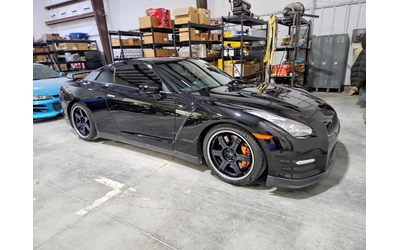 nissan-gt-r - 0