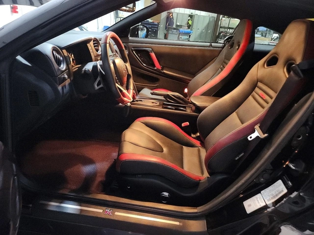 Nissan Gt-r ~BLACK EDITION~ - автомобили, коли, обяви за нови и употребявани 7