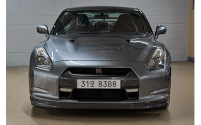 nissan-gt-r - 1