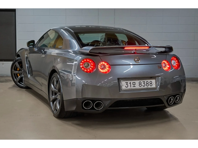 Nissan Gt-r 18.799KM* КРАЙНА ЦЕНА - автомобили, коли, обяви за нови и употребявани 4