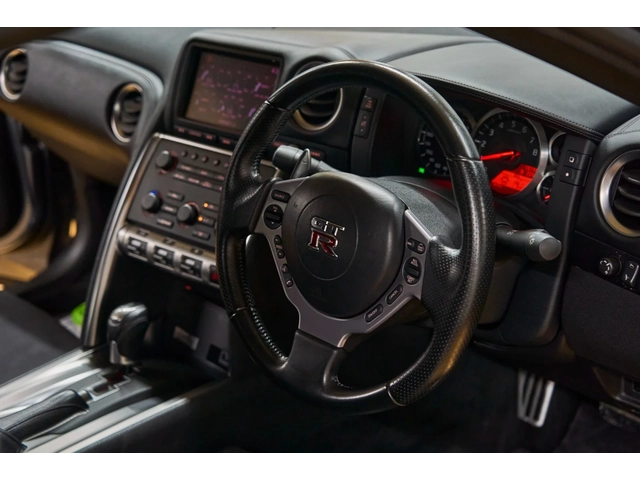 Nissan Gt-r 18.799KM* КРАЙНА ЦЕНА - автомобили, коли, обяви за нови и употребявани 7