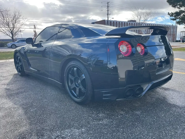 Nissan Gt-r Black Edition - автомобили, коли, обяви за нови и употребявани 6
