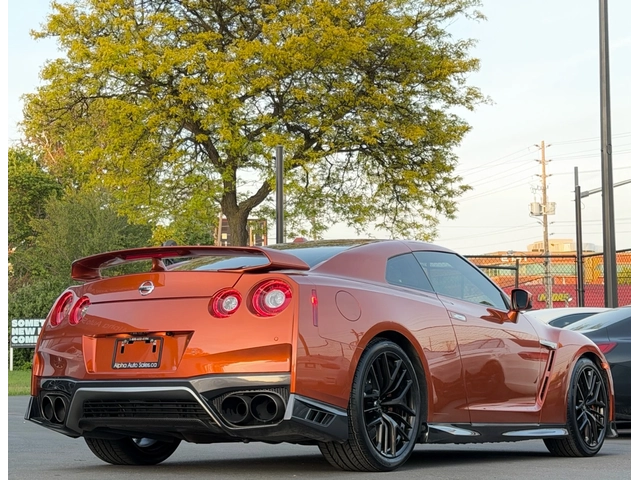 Nissan Gt-r PREMIUM COUPE - автомобили, коли, обяви за нови и употребявани 3