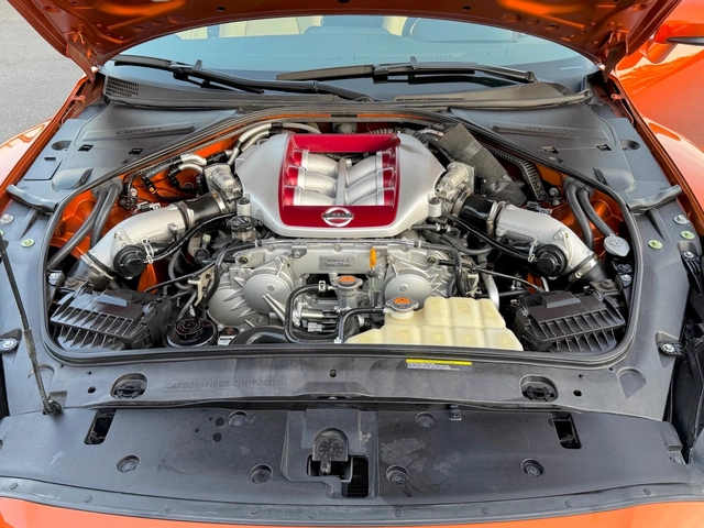 Nissan Gt-r PREMIUM COUPE - автомобили, коли, обяви за нови и употребявани 6